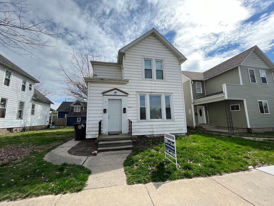 903 Home Ave in Fort Wayne, IN - Building Photo