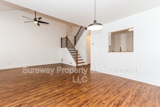 316 Lake Side Dr in Swedesboro, NJ - Building Photo - Building Photo