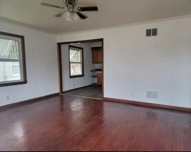 2001 Lodge Ave in Evansville, IN - Building Photo - Building Photo