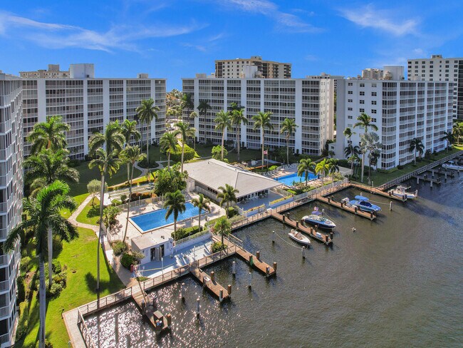3310 S Ocean Blvd in Highland Beach, FL - Building Photo - Building Photo