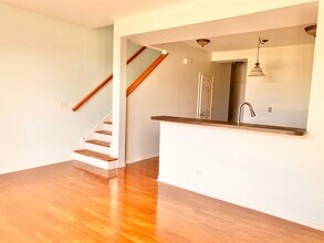 2243 Flagstone Ln in Carpentersville, IL - Building Photo - Building Photo