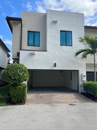 4740 NW 84th Ave in Doral, FL - Building Photo - Building Photo