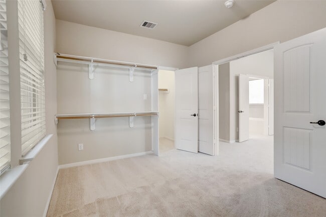 property at 624 Pedernales St