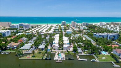 5963 Midnight Pass Rd in Sarasota, FL - Building Photo - Building Photo