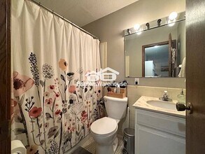 205 Barry Ave in Wayzata, MN - Building Photo - Building Photo