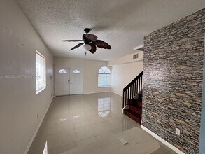 1133 SE 13th Terrace in Homestead, FL - Building Photo - Building Photo