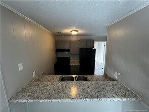 5850 Century Oaks Dr in Fayetteville, NC - Building Photo - Building Photo