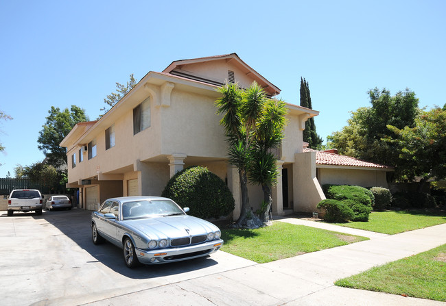 807 N Adele St in Orange, CA - Building Photo - Building Photo