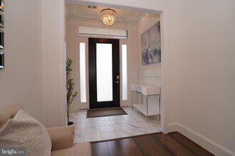 44655 Provincetown Dr in Ashburn, VA - Building Photo - Building Photo