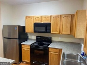 2858 Parkway Close in Lithonia, GA - Building Photo - Building Photo