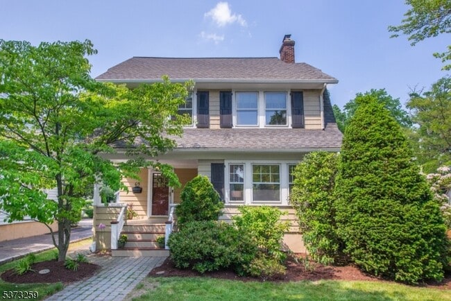 property at 69 Gordonhurst Ave
