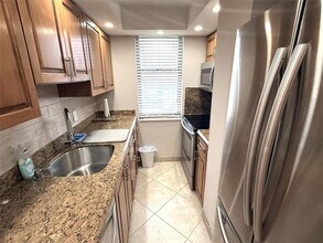 111 Briny Ave, Unit 711 in Pompano Beach, FL - Building Photo - Building Photo