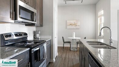 8200 Clarksprings Dr, Unit 3701 in Dallas, TX - Building Photo - Building Photo