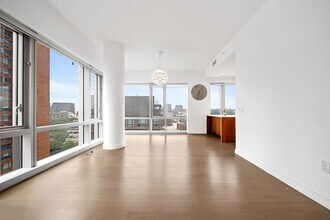 75 Park Ln S in Jersey City, NJ - Building Photo - Building Photo