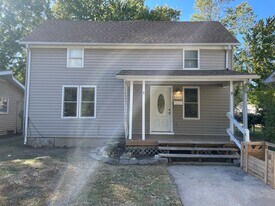 1003 S Emporia St in El Dorado, KS - Building Photo