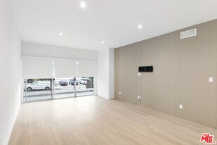 10630 Wilkins Ave in Los Angeles, CA - Building Photo