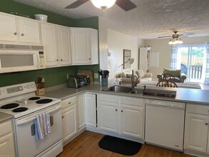 140 Willow Oak Dr NW in Christiansburg, VA - Building Photo - Building Photo