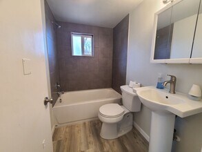 1015 E Sheridan Ave in Nampa, ID - Building Photo - Building Photo