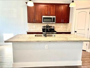 2126 Crescent Pointe Pkwy in College Station, TX - Building Photo - Building Photo