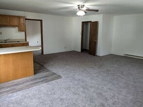 106 Park St, Unit 106E in Christiansburg, VA - Foto de edificio - Building Photo