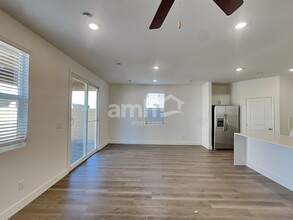 7940 Banquero Ct in Las Vegas, NV - Building Photo - Building Photo