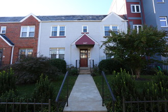 1437 K St Se in Washington, DC - Building Photo - Building Photo