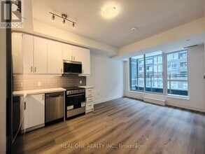 2333 Khalsa Gate in Oakville, ON - Building Photo - Building Photo