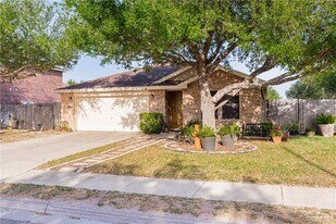 4 N 47th St in McAllen, TX - Building Photo
