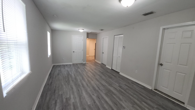 737 Baker Ave in Jacksonville, FL - Building Photo - Building Photo