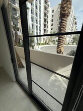 2545 NE 183rd St, Unit A2 in North Miami Beach, FL - Building Photo - Building Photo