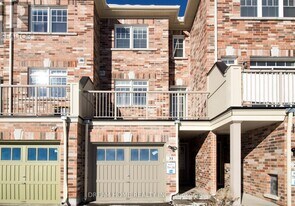 31 Dundas Way in Markham, ON - Building Photo