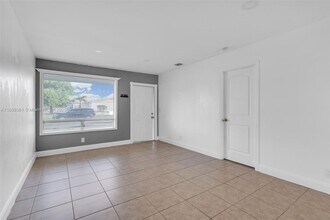 3171 NW 16th St in Fort Lauderdale, FL - Building Photo - Building Photo