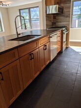 197 Sidney St, Unit 1 in Cambridge, MA - Foto de edificio - Building Photo