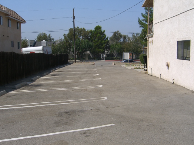 14379 Foothill Blvd in Sylmar, CA - Building Photo - Building Photo