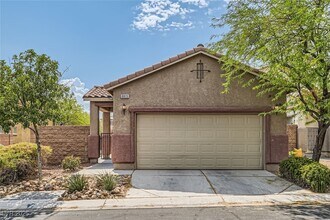 8815 Salvestrin Point Ave in Las Vegas, NV - Foto de edificio - Building Photo