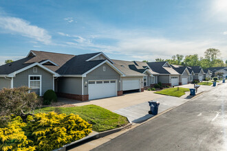 Fremont Senior Living Community in Springfield, MO - Building Photo - Building Photo