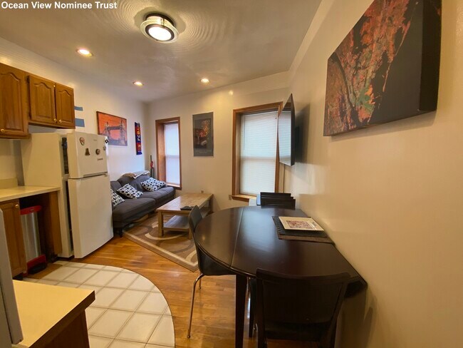 372 North St, Unit 1 in Boston, MA - Foto de edificio - Building Photo