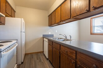 The Neighborhood at Englewood in Grand Rapids, MI - Building Photo - Interior Photo