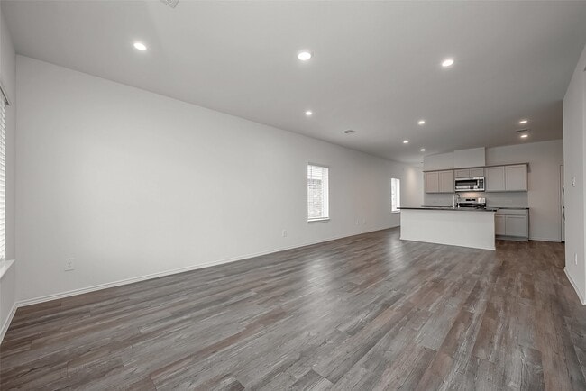 property at 5619 Vintage Oakmont Dr