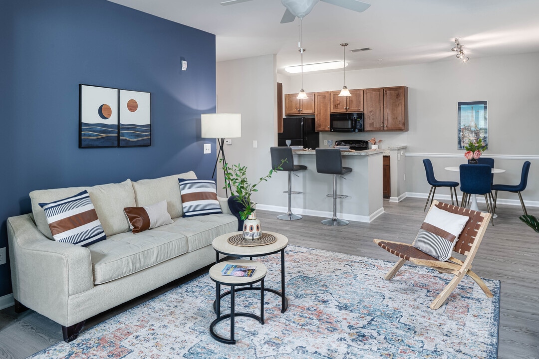 Vinings at Carolina Bays in Myrtle Beach, SC - Foto de edificio