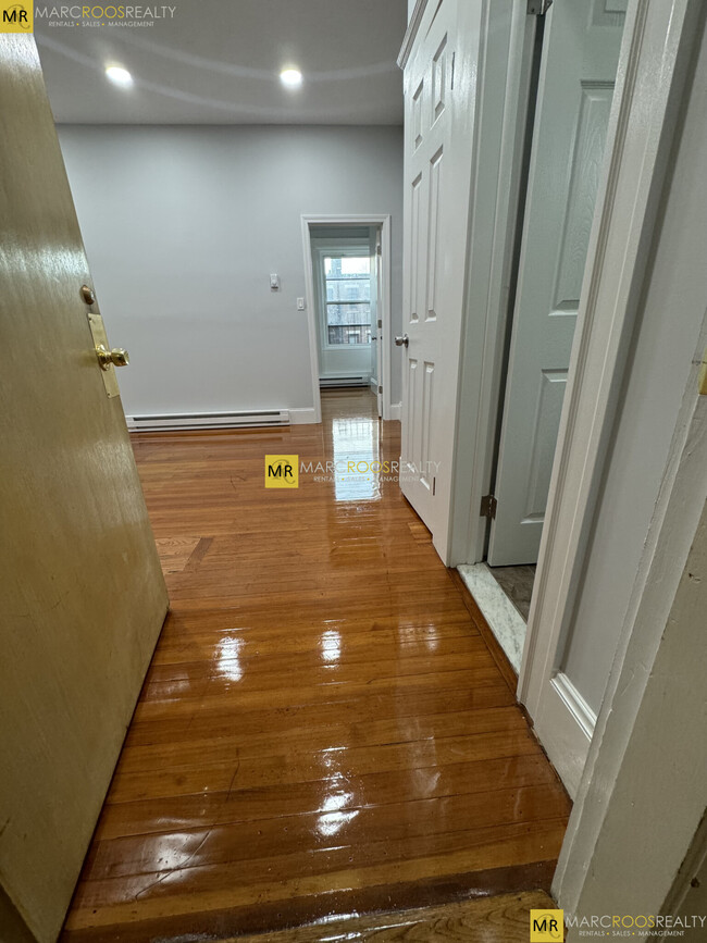480 Commonwealth Ave, Unit 3