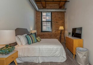 21 S Russell St in Boston, MA - Building Photo - Building Photo