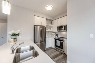 54 Bridge St W in Kitchener, ON - Building Photo - Building Photo