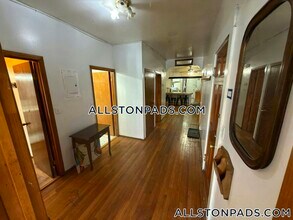 46 Park Vale Ave in Boston, MA - Foto de edificio - Building Photo