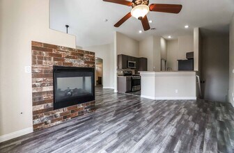 6059 Mustang Breeze Trail in Henderson, NV - Building Photo - Building Photo
