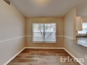 24839 Gun Smoke Dr in Land O Lakes, FL - Foto de edificio - Building Photo