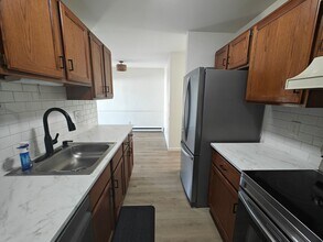 11 Marion Ave in Torrington, CT - Building Photo - Building Photo