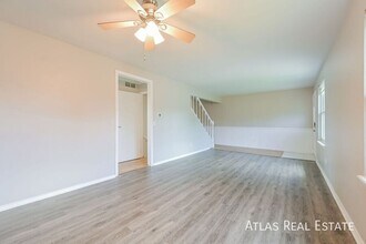 17124 E Kent Dr in Aurora, CO - Foto de edificio - Building Photo