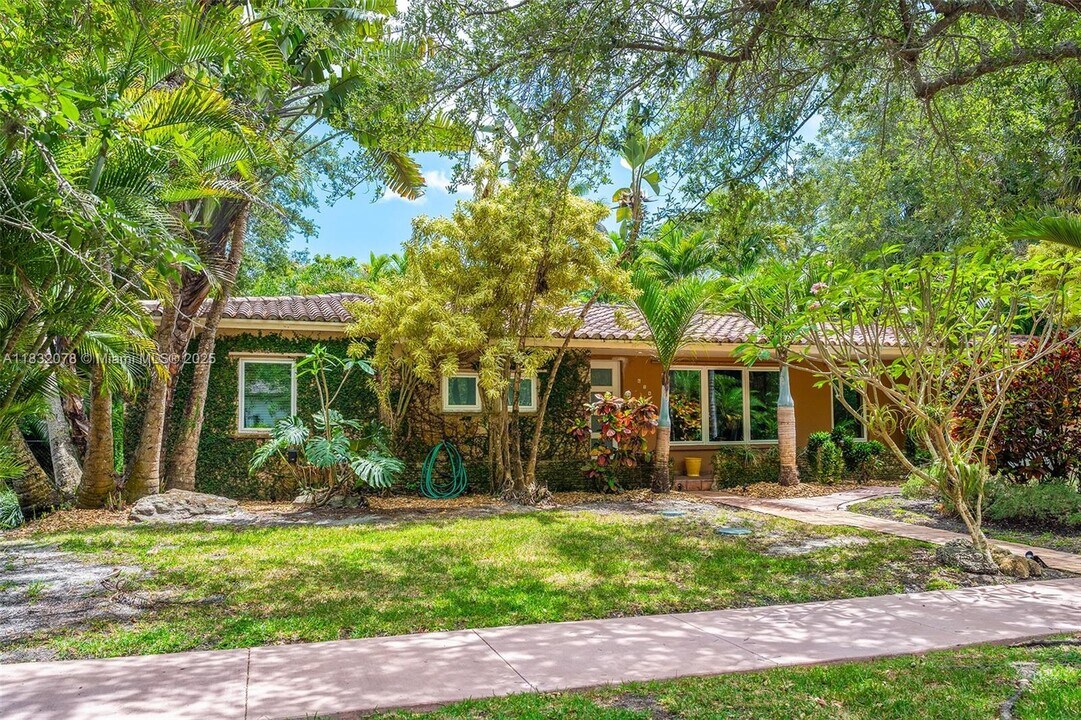 614 San Servando Ave in Coral Gables, FL - Building Photo