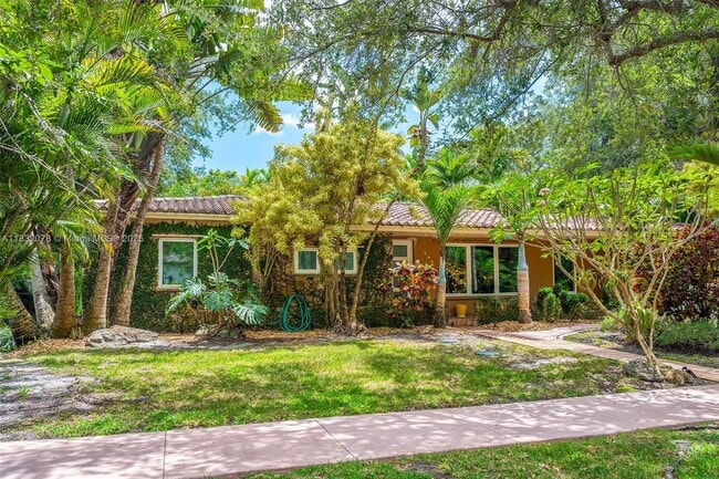 property at 614 San Servando Ave